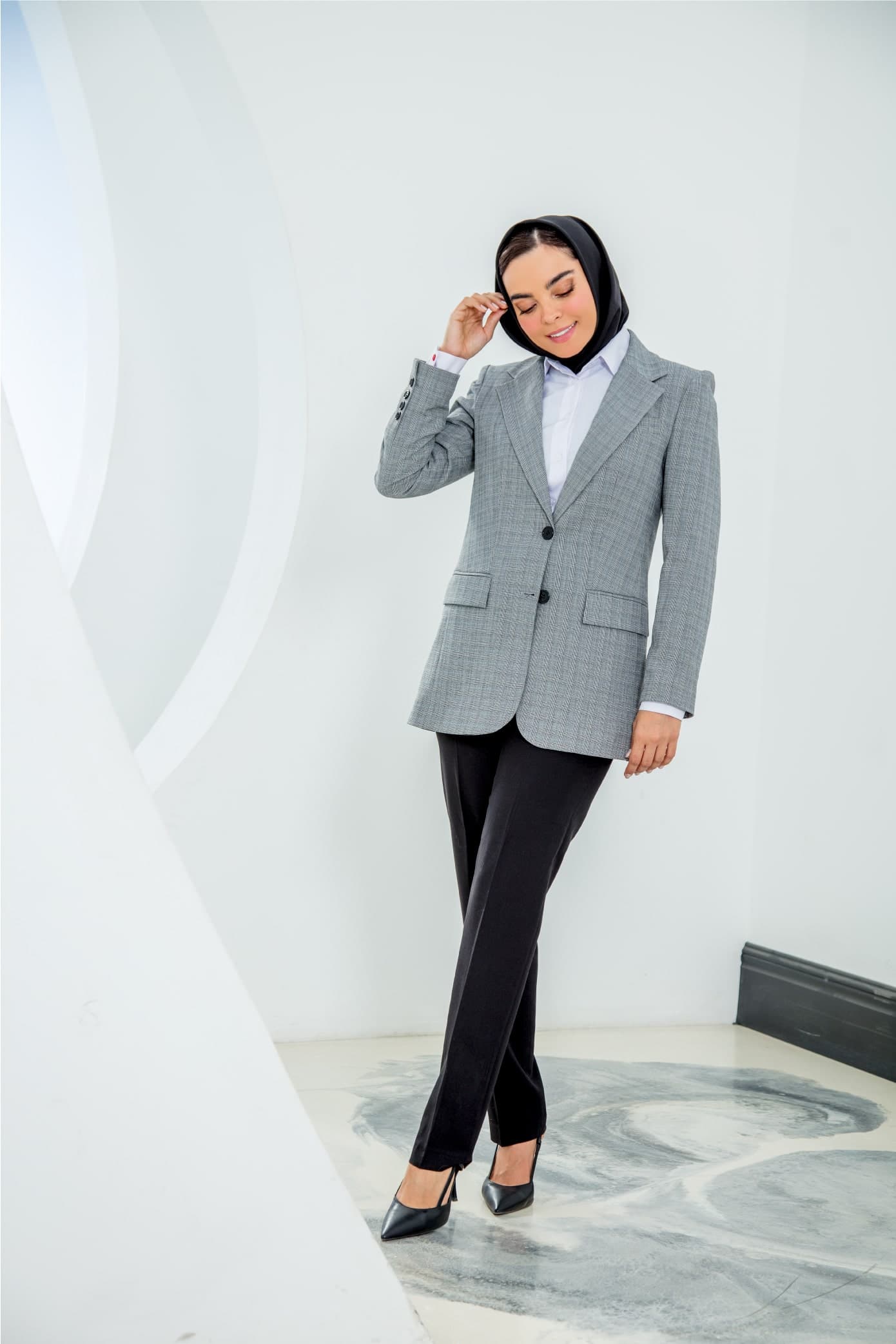 خرید کت‌شلوار اداری؛ استایل حرفه‌ای و مینیمال برای محل کار